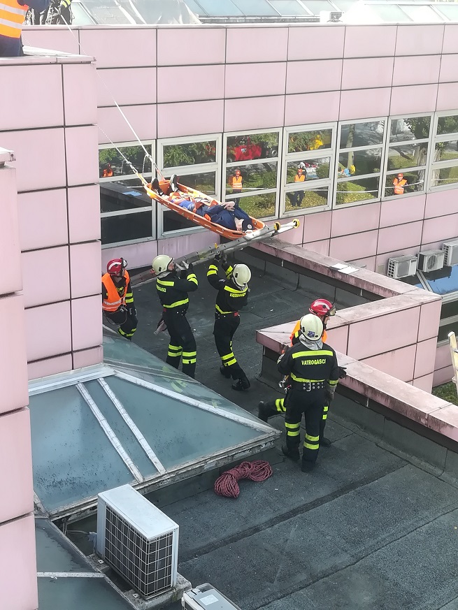 Vježba "Urbano spašavanje" u Robnim terminalima Zagreb